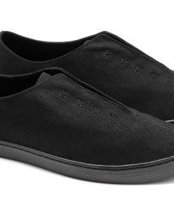Slip-On Canvas Minimal – Unisex Canvas Sneakers – Black